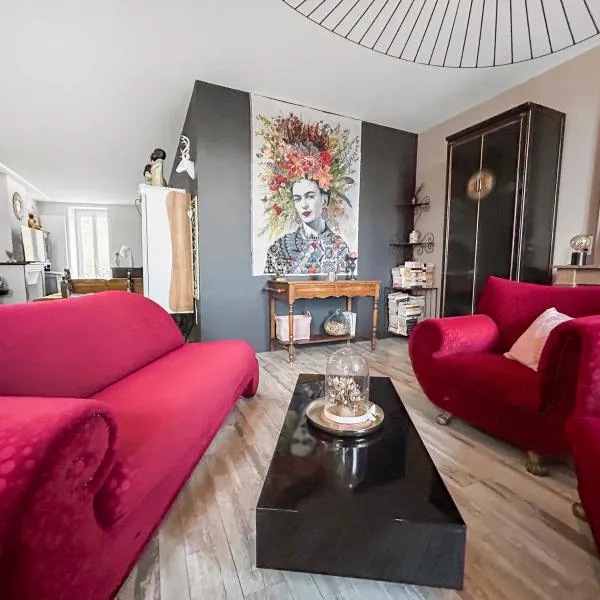Hyper centre - Spacieux avec balcon, hotel v destinaci Roanne