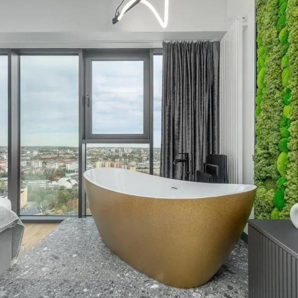 Skyline Bath Suite Hanza Tower 24 Pool & Jacussi, hotel v Štetíne