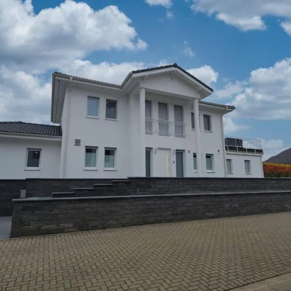 5 STERNE LUXUS VILLA KLIMATISIERT DACHTERRASSE MIT ATEMBERAUBENDER AUSSICHT ooooo, מלון באלנז-פולטרסדורף