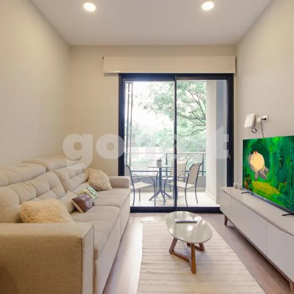 Luxe 2 Bedroom Apt In The Heart Of Villa Morra, hotel en Asunción
