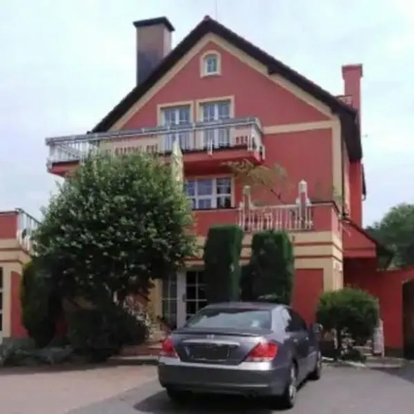 Penzion Červený mlýn, hotel di Rakovník
