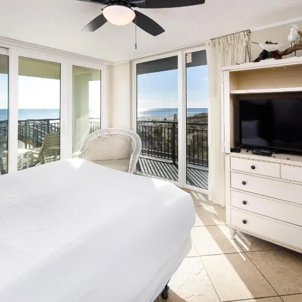 Nautilus 1201 - Gulf Front 2 Bedroom Huge Wrap Around Balcony 2nd Floor!, hotel v destinaci Fort Walton Beach