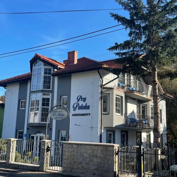 Apartamenty Przy Potoku, hotel v destinaci Ratno Dolne