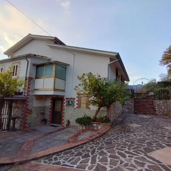 Casa Parente, hotel in Valleluce-Cese
