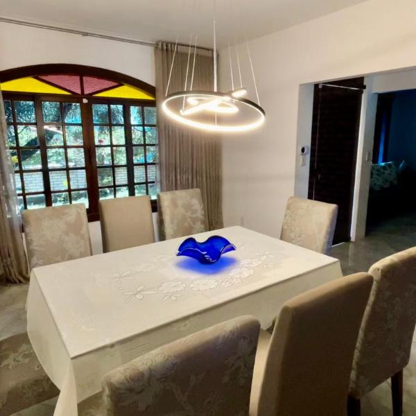 Casa espaçosa com sala de jogos interna e externa - Foto 4