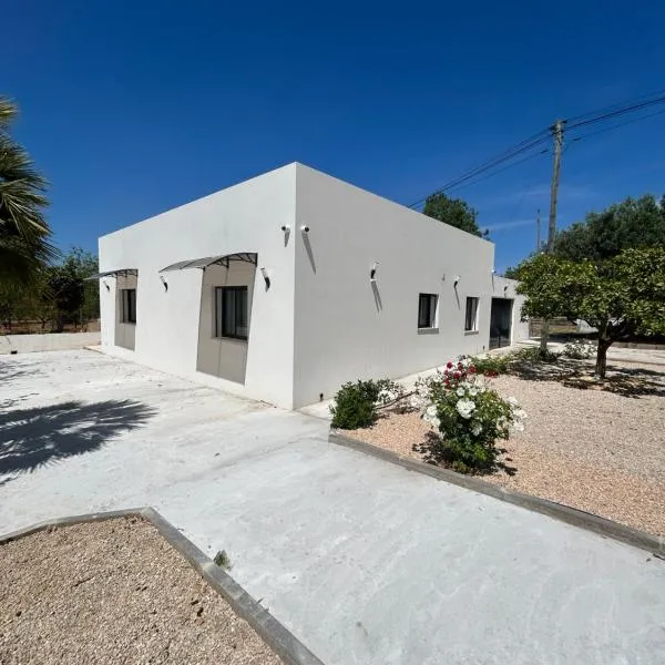 Casa Helena, מלון בטאווירה