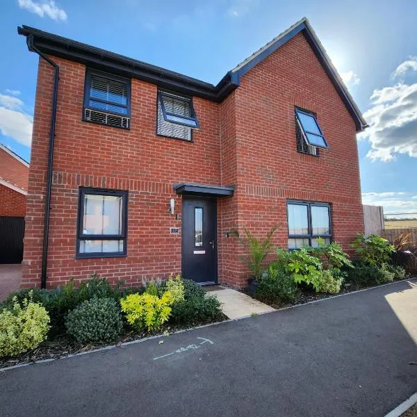 Glenvale House - Weekly & Monthly Stay For Business Or Relocation, Perfect Weekend Getaway!, hotel in Wellingborough