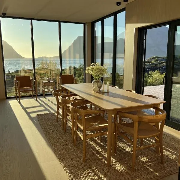 Lyngvær SeaBreeze Lodge - Jacuzzi & Sauna - No 29, hôtel à Kleppstad