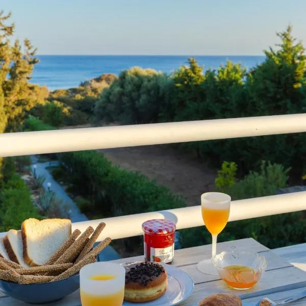 Beachfront Studio Socrates, khách sạn ở Gennadi