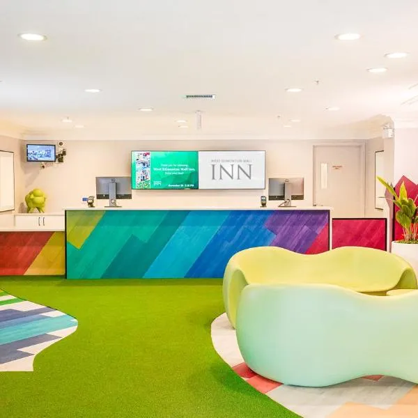 West Edmonton Mall Inn, hotel in Edmonton