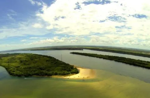 CASA PARA TEMPORADA AMADEU e HABACUQUE、Ilha da Piranhaのホテル