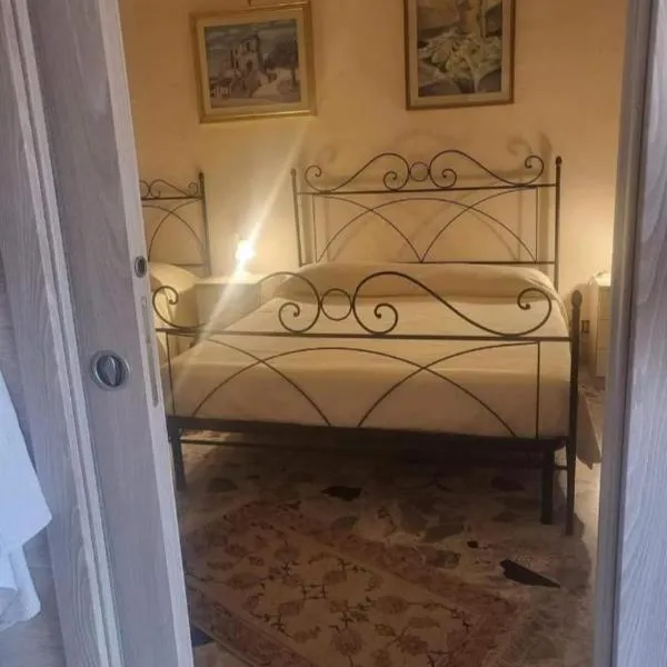 Maison Manni' B&B, hotel v destinaci Soverato Marina