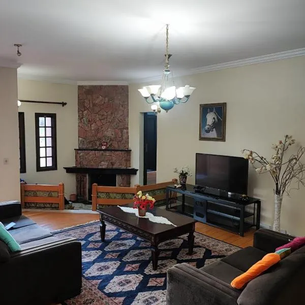 Apartamento conforto, hotel v destinaci Curitiba