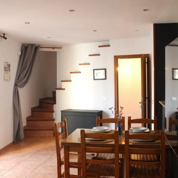 Casa Rural La Valentina, hotel v destinaci El Tormo