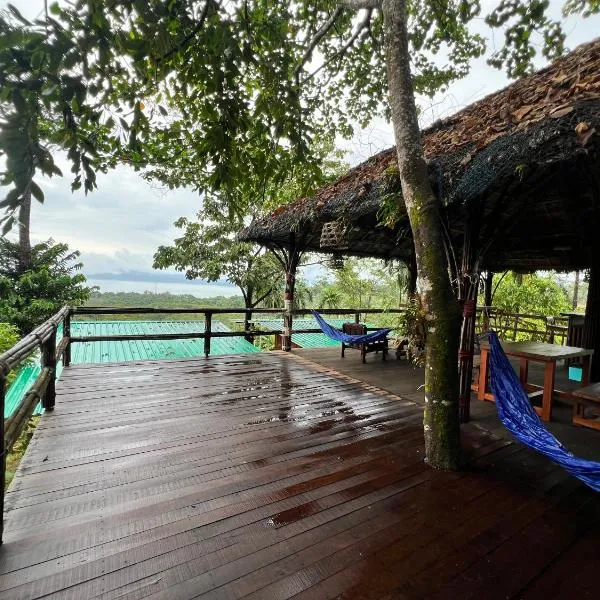 Tiger home stay Phayam, hótel í Ko Phayam
