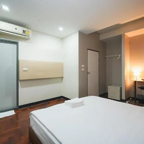 GO INN Silom - BTS Saint Louis โกอินน์ สีลม - สถานีรถไฟฟ้าเซนต์หลุยส์, hotel in Yan Nawa