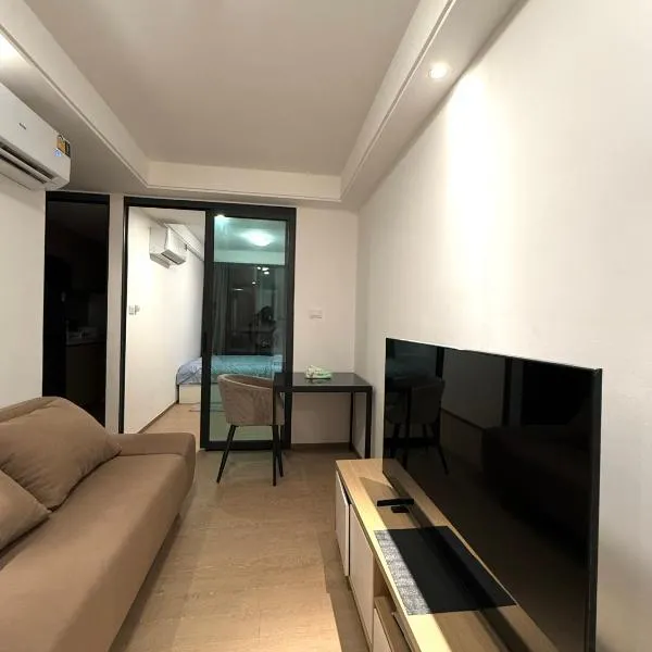 Regal 40 Srinakarin Apartment, hotel in Bangkok
