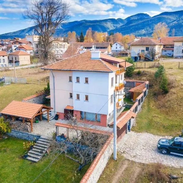 Cozy Luxurious Apartment Next to Borovets and Rila mountain, hotel v destinaci Govedarci