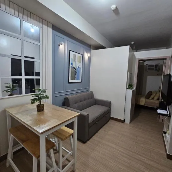 The Palm Royale at Trees Residences, khách sạn ở Manila