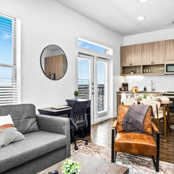 Luxurious New Unit 1Bd1Ba Pool, Golf Sim