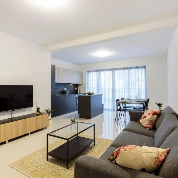 Beautiful Modern Central 2br Apt, hotel a Taʼ Xbiex