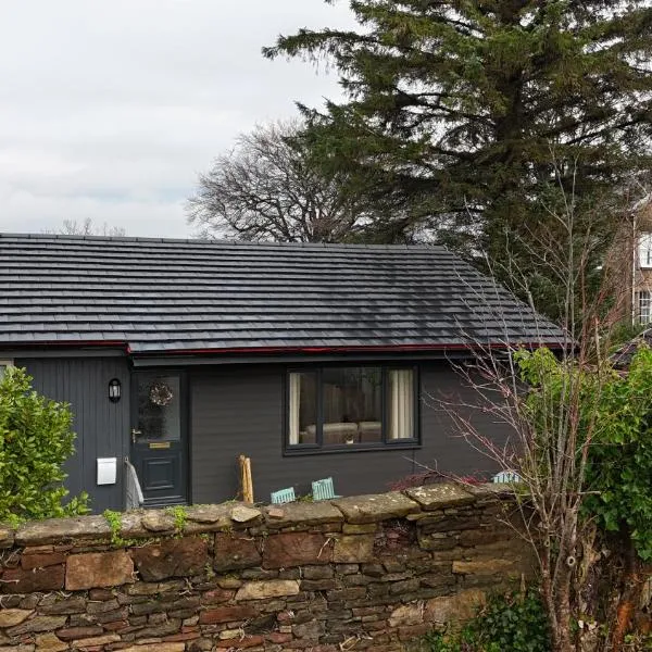 175 On Clyde - Spacious & Cosy Cedar Wood Bungalow, hotel a Helensburgh