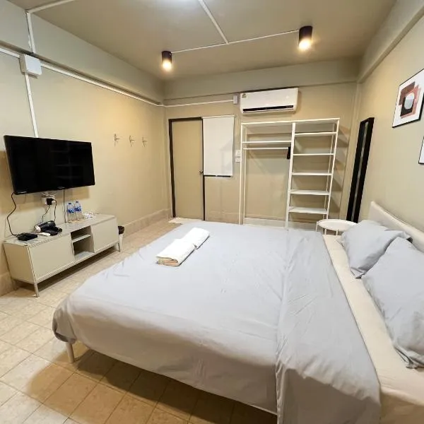 KPP Mansion, hotel v destinaci Amphoe Phra Khanong