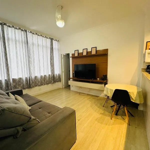 Apto maravilhoso 1 quadra da praia Copacabana