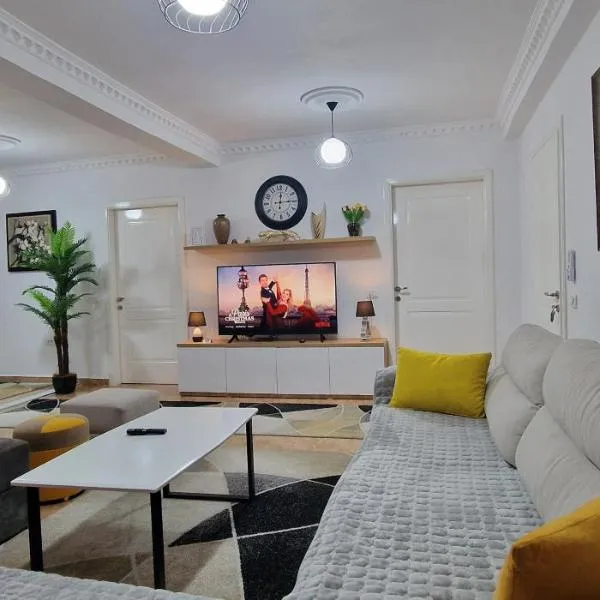 Daily rent apartment city center Elbasan 6, hotel v destinaci Elbasan