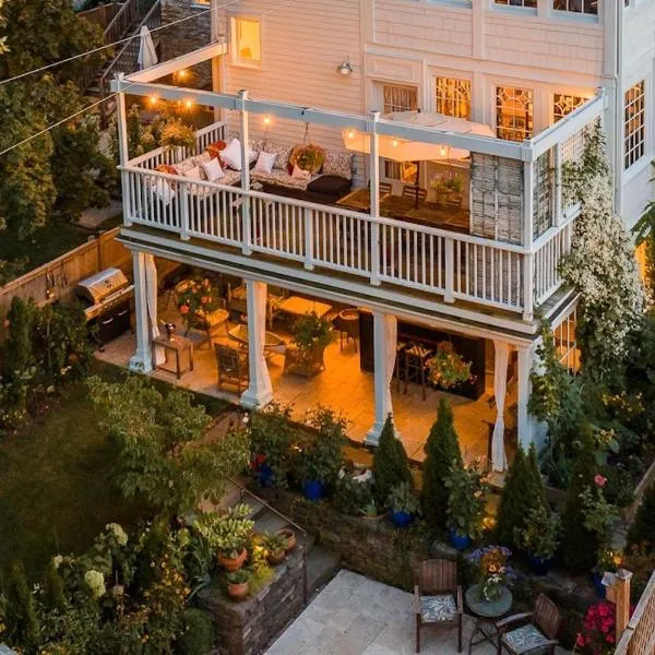 Palazzo Hudson - Luxury Pool, Hot Tub, and Sauna, hotel in Hudson