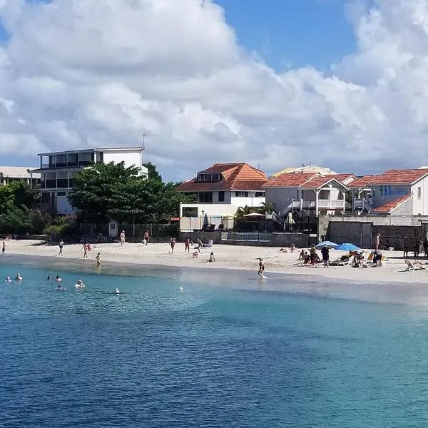 Studio à l'Anse Mitan, hotel in Les Trois-Îlets
