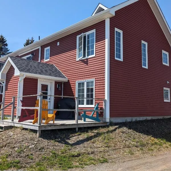 Springhouse Seaside Retreat 2-Bedroom on the Bay, hotel v destinaci Lewisporte