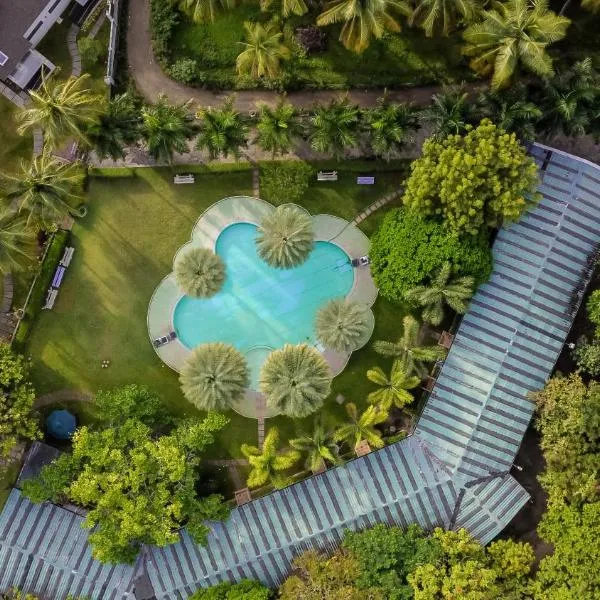 Sakthi River Resort, hotel in Pollāchi