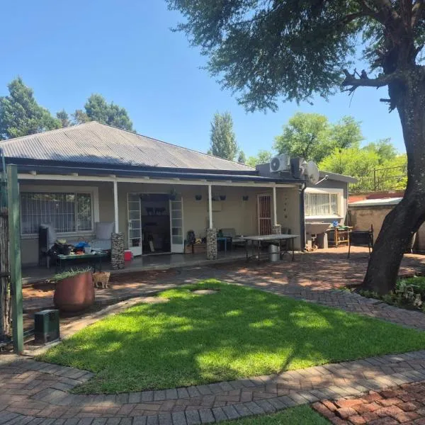 Piece of Parys, hotel in Parys