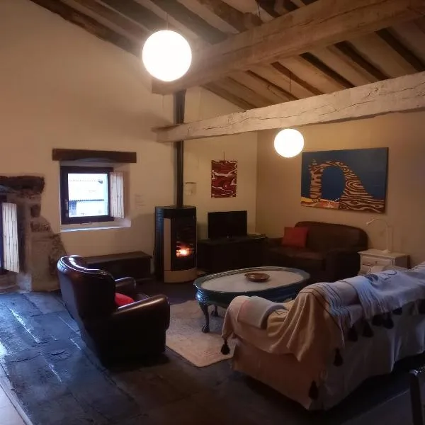 GOIKO ETXE Refugio Rural – hotel w mieście Urdiáin