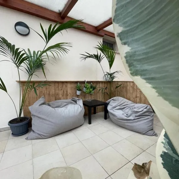 Little House Green Relax, hotel en Civitavecchia