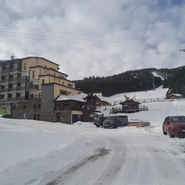 Studio cabine 4 couchages vue sur les pistes, hotel en Puyvalador