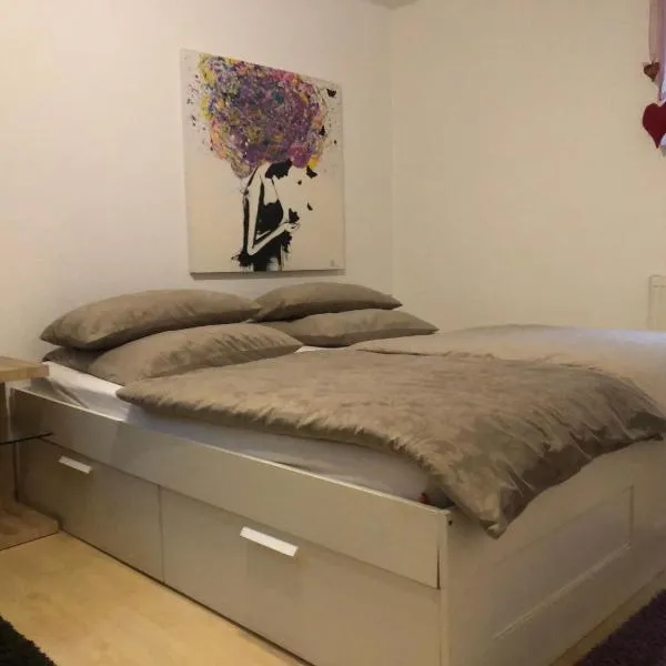 Christine Oparaugo - Privatzimmer mit Bad, hotel v destinaci Leutkirch im Allgäu