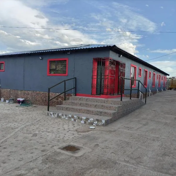 Monarca inn - Affordable Accomodation in makwane molapo location Qwaqwa, hotel v destinaci Phuthaditjhaba