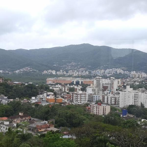 Apartamento com 2 quartos e vista Panorâmica prox UFSC