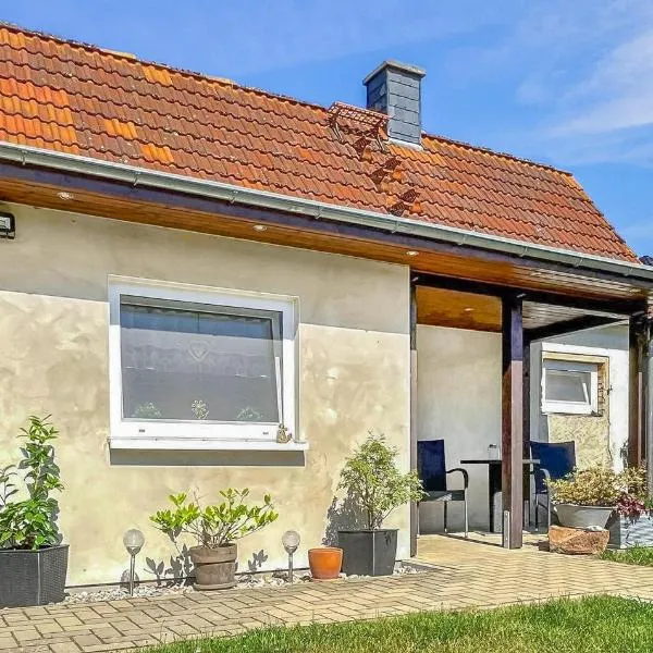 Ferienhaus Buddenhagen, hotel em Buddenhagen