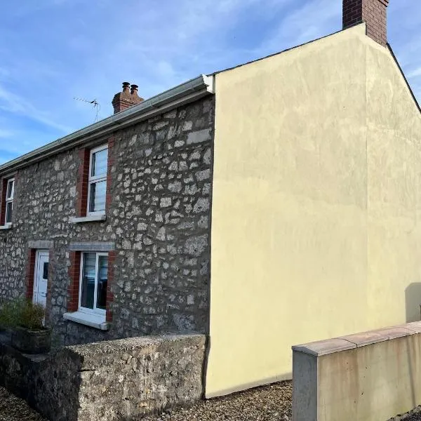 Homely Pembrokeshire Farmhouse, отель в городе Тенби