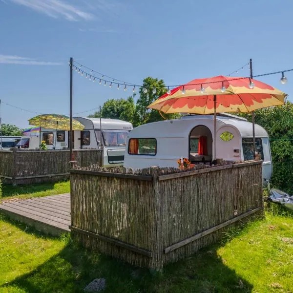 Auszeit 27 - Retro-Camper, hotel a Heringsdorf