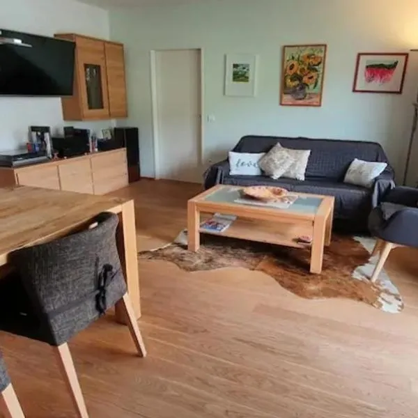 Tolle Zweizimmer-Wohnung in Rosenheim Süd, hotel v destinaci Rosenheim