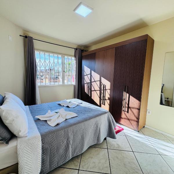 Residencial Cristina's-Apartamentos de 2-3 Quartos equipados com WiFi Garagem-Excelente Localização
