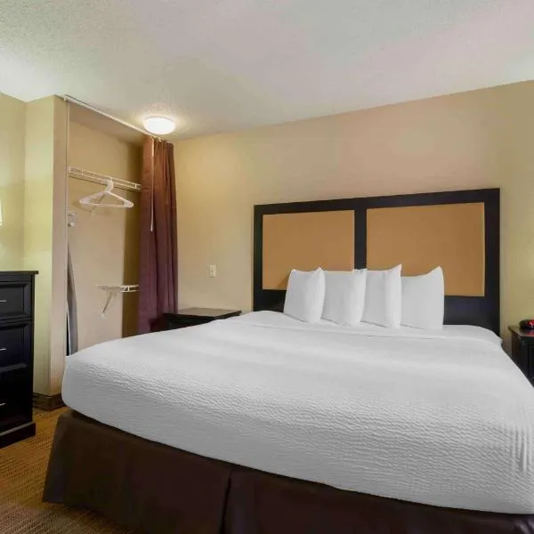 Extended Stay America Suites - Rockford - I-90, hotel in Rockford
