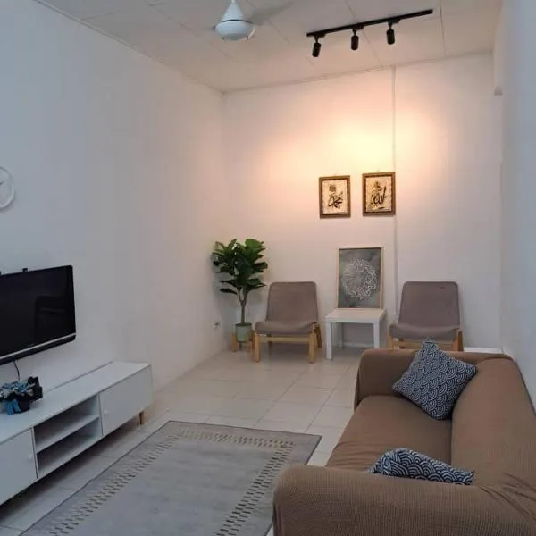 Zikry Homestay, hotel v destinaci Kampung Sungai Baharu