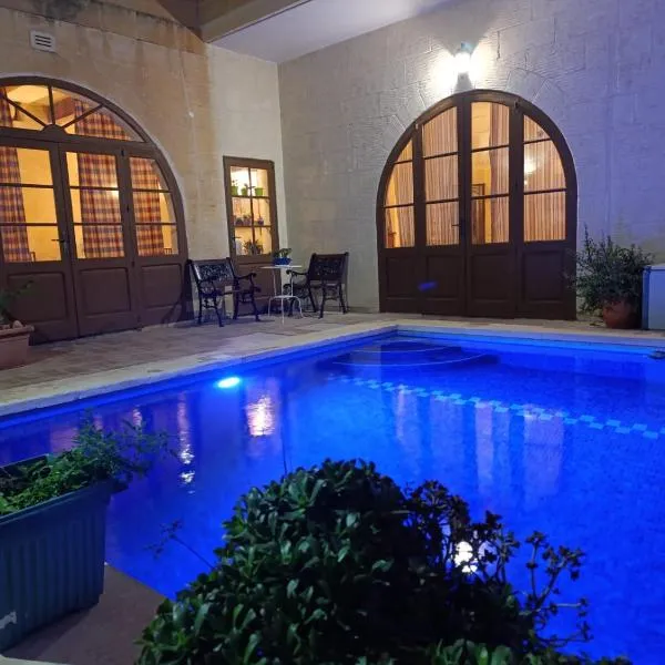 Lavender Farmhouse, hotel in Għarb