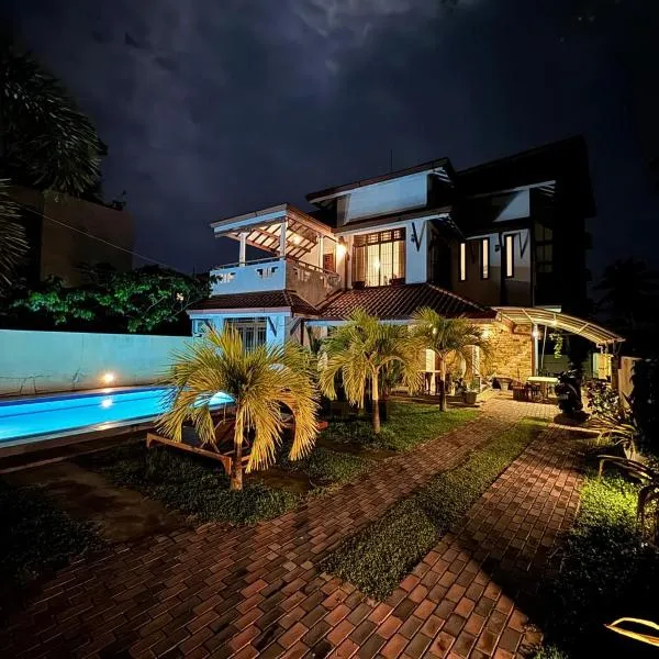 Grand Royal Villa Negombo, hótel í Negombo