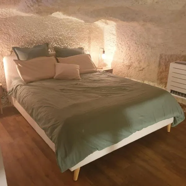 La Grotte du Bonheur, hotel a Cangey